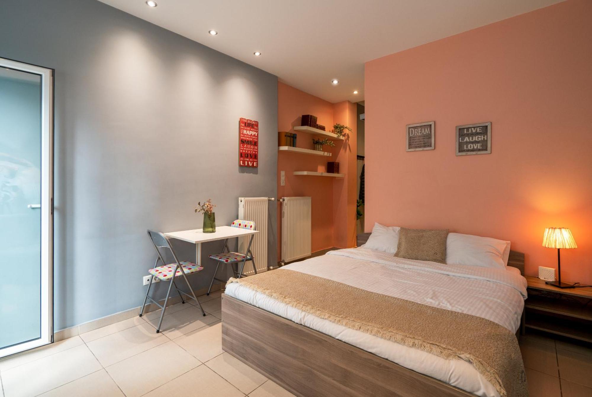 Ideally Located Apartment In Central Athens Exterior photo