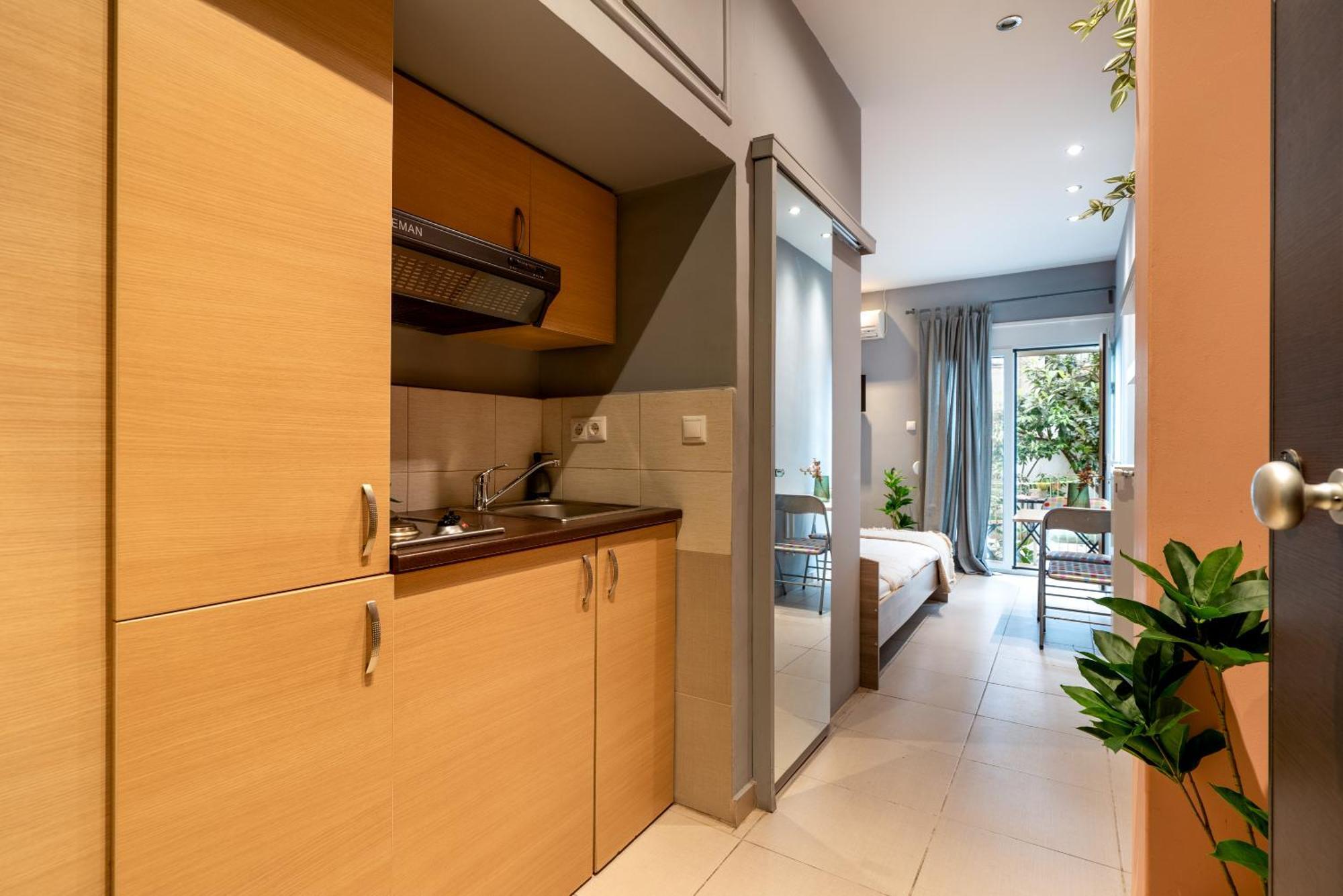Ideally Located Apartment In Central Athens Exterior photo