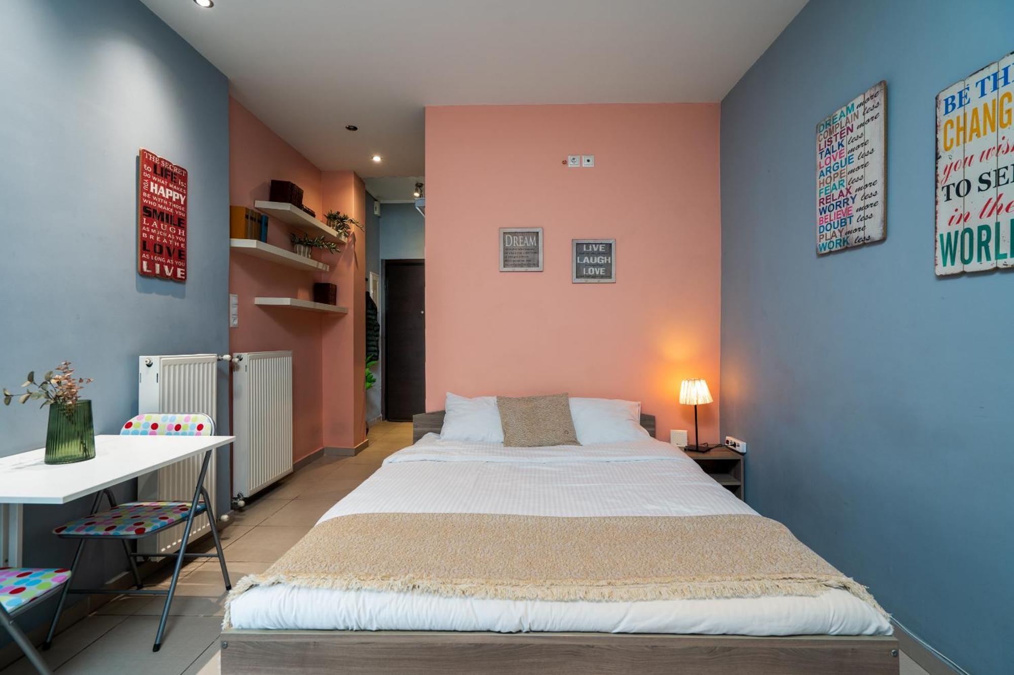 Ideally Located Apartment In Central Athens Exterior photo