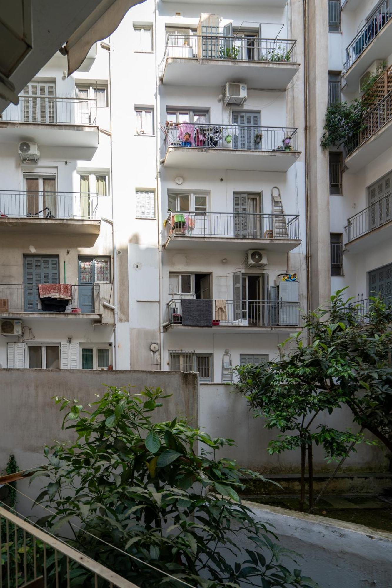 Ideally Located Apartment In Central Athens Exterior photo